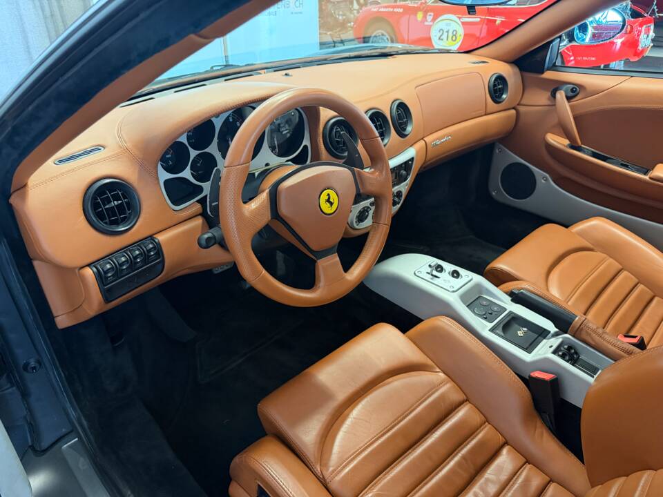 Image 16/22 of Ferrari 360 Modena (1999)