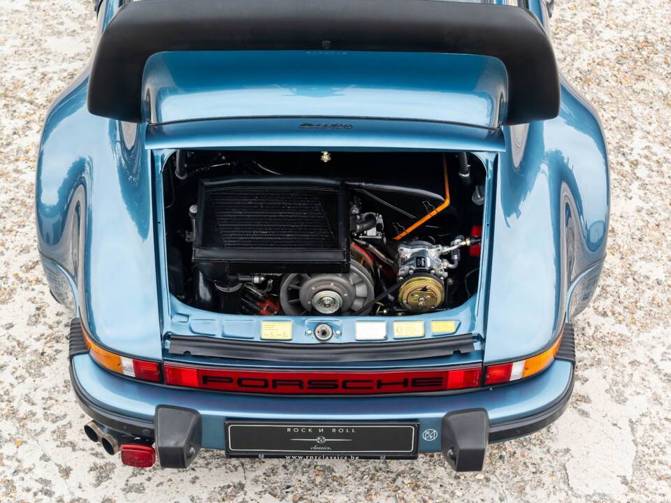 Image 32/34 of Porsche 911 Turbo 3.3 (1978)