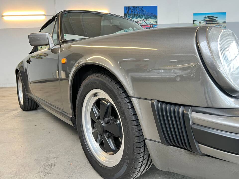 Image 28/71 de Porsche 911 SC 3.0 (1983)
