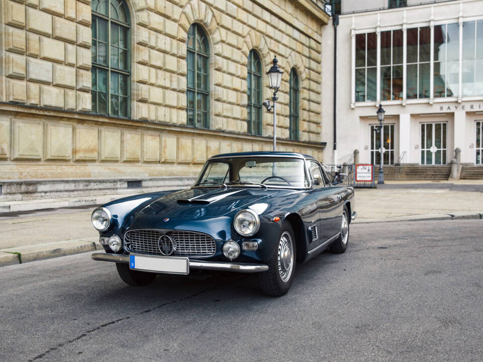 Image 42/58 of Maserati 3500 GTI Touring (1963)
