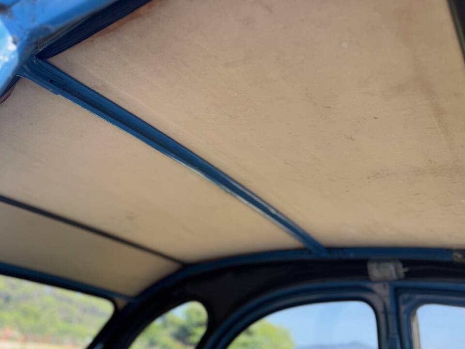 Image 21/25 of Citroën 2 CV 6 (1976)