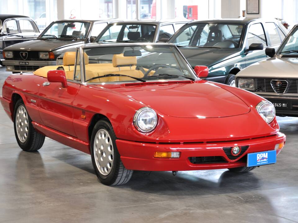 Imagen 4/30 de Alfa Romeo 1.6 Spider (1992)