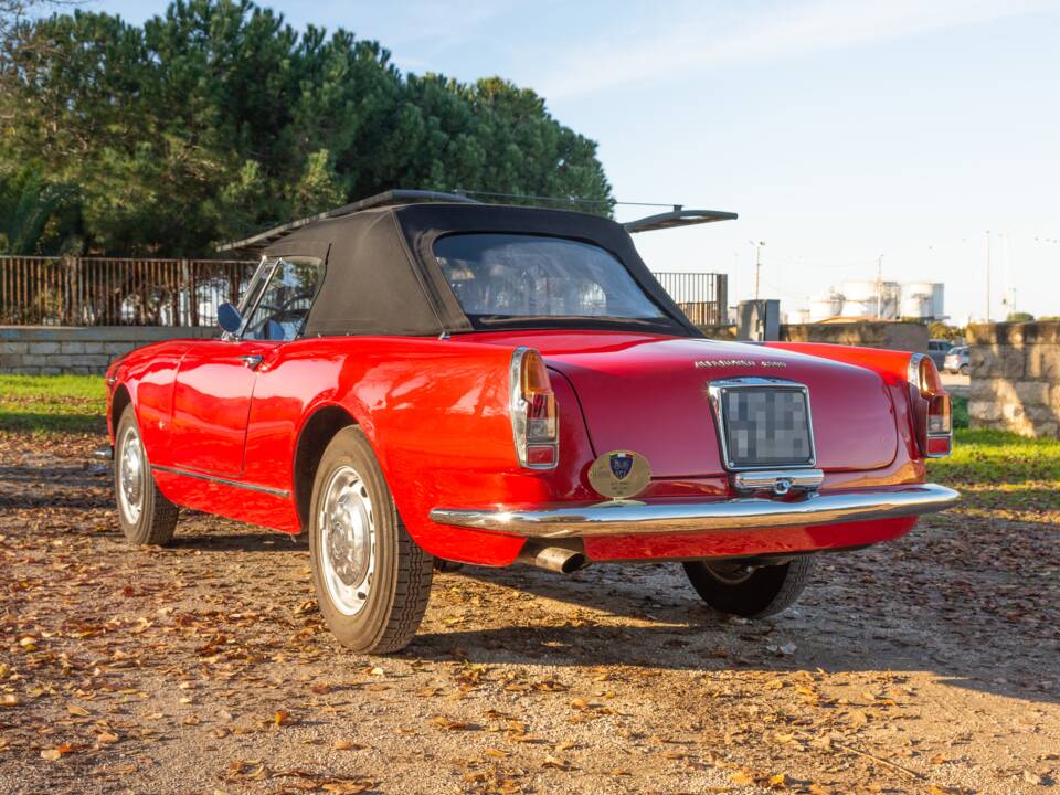 Immagine 23/94 di Alfa Romeo 2600 Spider (1964)