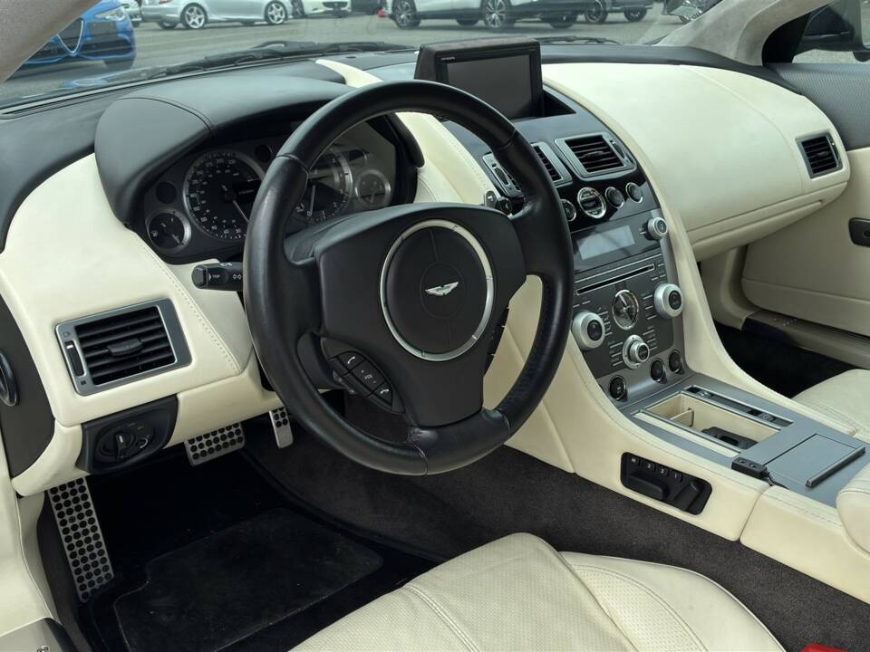 Imagen 12/60 de Aston Martin DB 9 (2011)