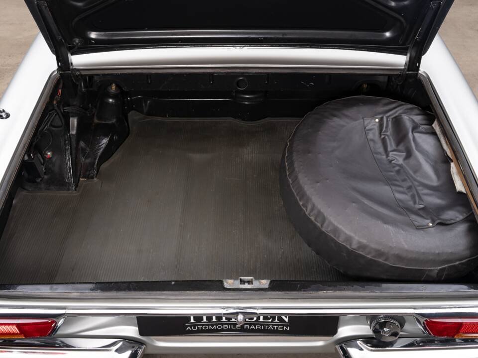 Bild 23/44 von Mercedes-Benz 280 SL (1970)