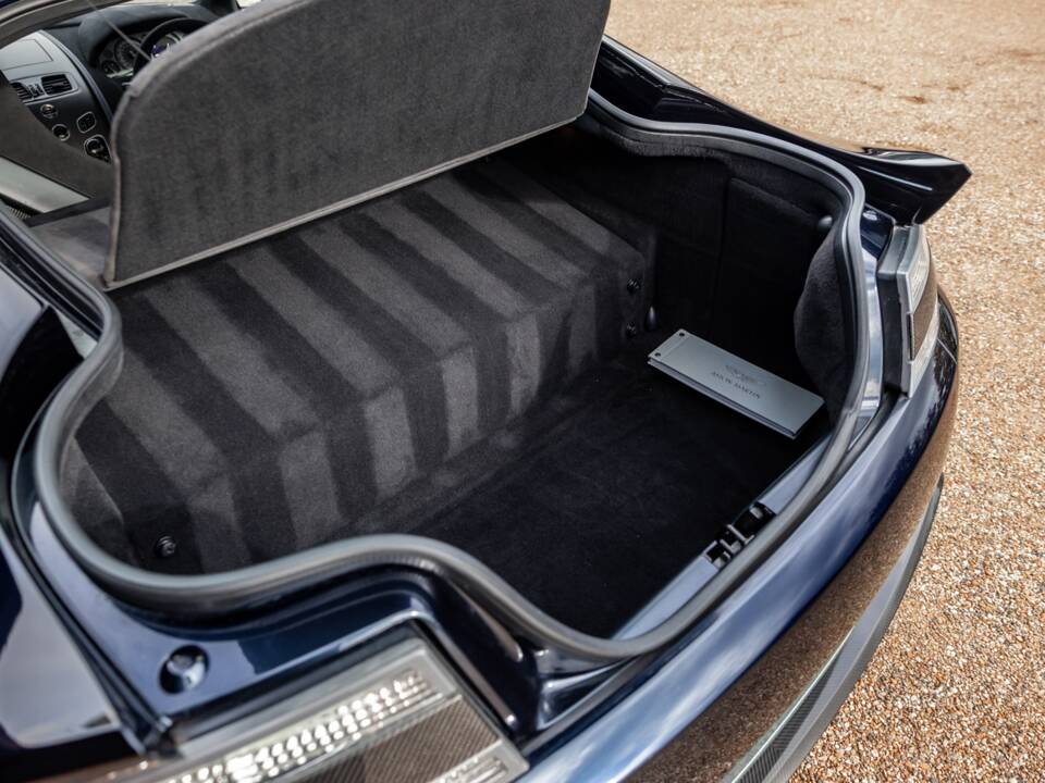 Image 7/65 of Aston Martin Vantage GT8 (2017)