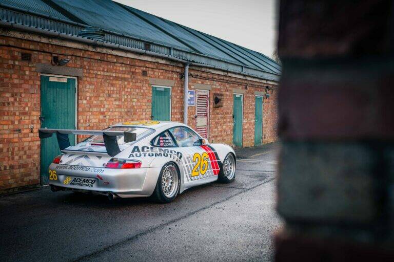 Afbeelding 17/60 van Porsche 911 GT3 RS (2002)