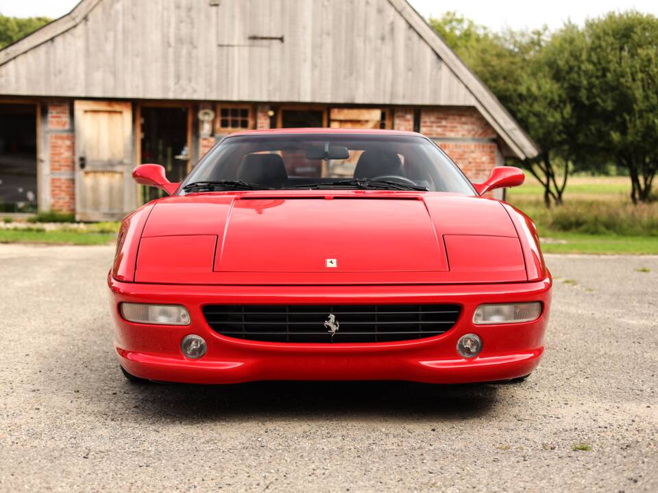 Image 76/93 of Ferrari F 355 Berlinetta (1997)