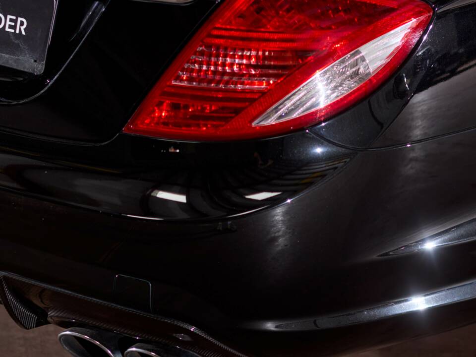 Bild 16/34 von Mercedes-Benz CL 500 4MATIC (2008)