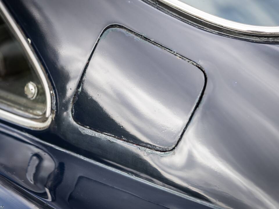 Image 16/64 of Aston Martin DB 4 (1962)