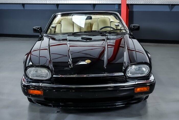 Bild 2/7 von Jaguar XJS 6.0 (1994)