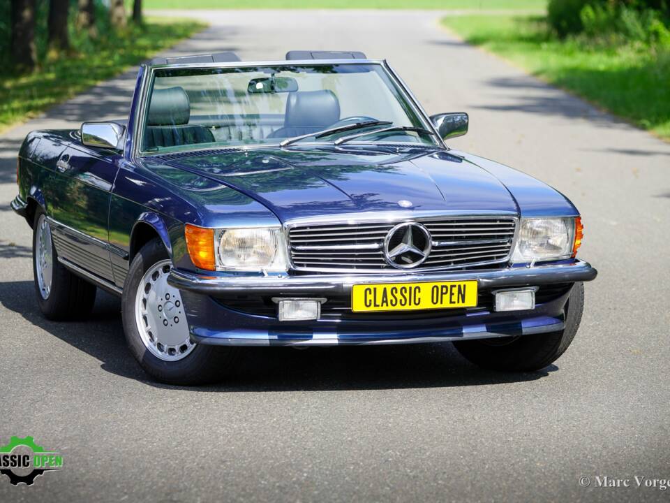 Immagine 13/60 di Mercedes-Benz 420 SL (1987)
