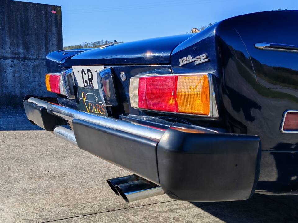 Image 15/42 of FIAT 124 Spider CS1 (1975)