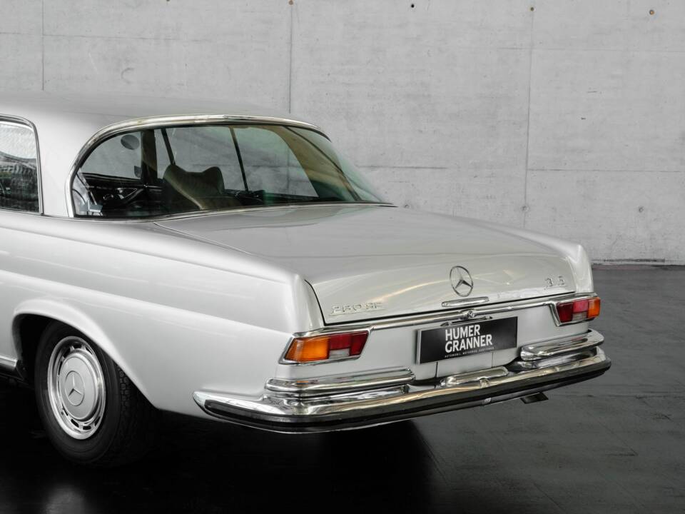 Image 40/49 de Mercedes-Benz 280 SE (1970)