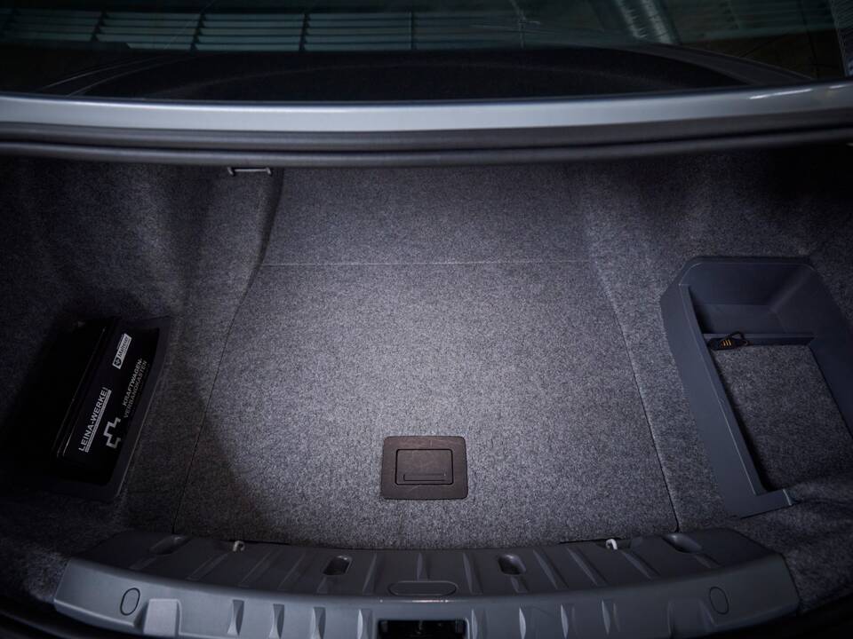 Image 65/100 of BMW M3 (2006)