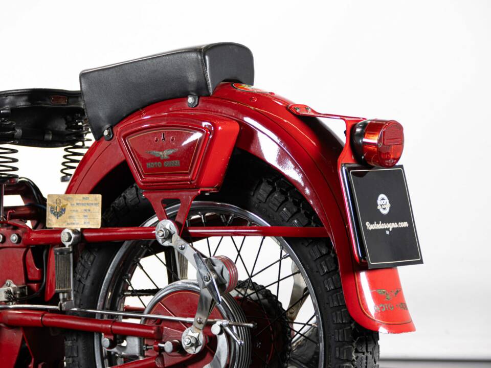 Bild 9/50 von Moto Guzzi Falcone Turismo (1960)