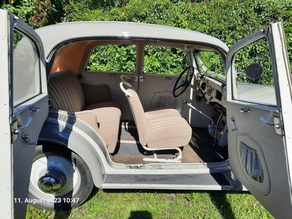 Stoewer R 180 Limousine 1935