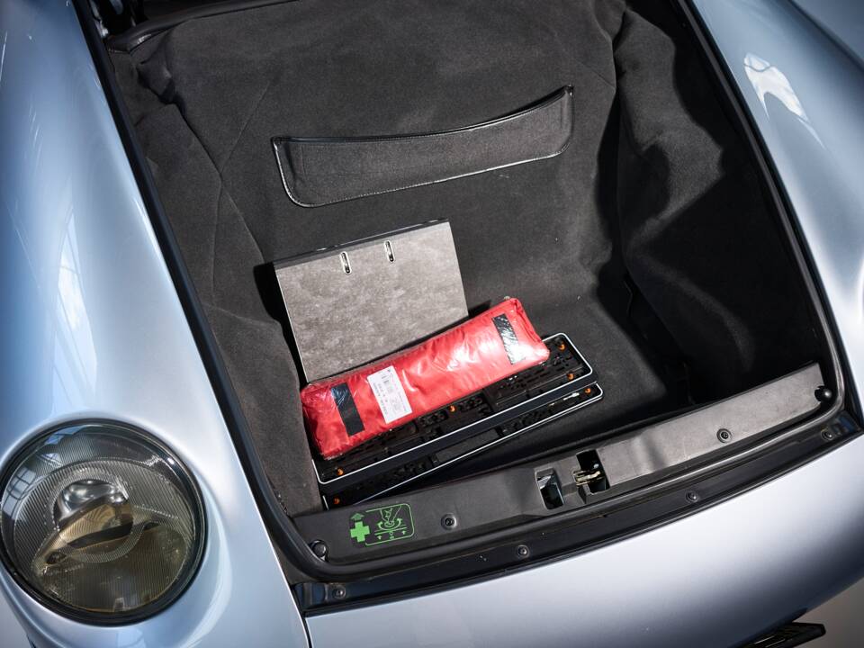 Image 5/36 de Porsche 911 Carrera (1995)