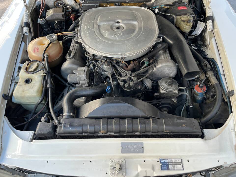 Bild 38/99 von Mercedes-Benz 500 SLC (1981)