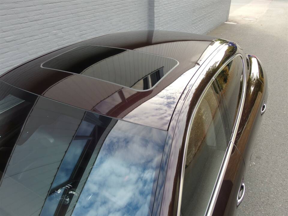 Bild 34/98 von Porsche Panamera Turbo (2009)