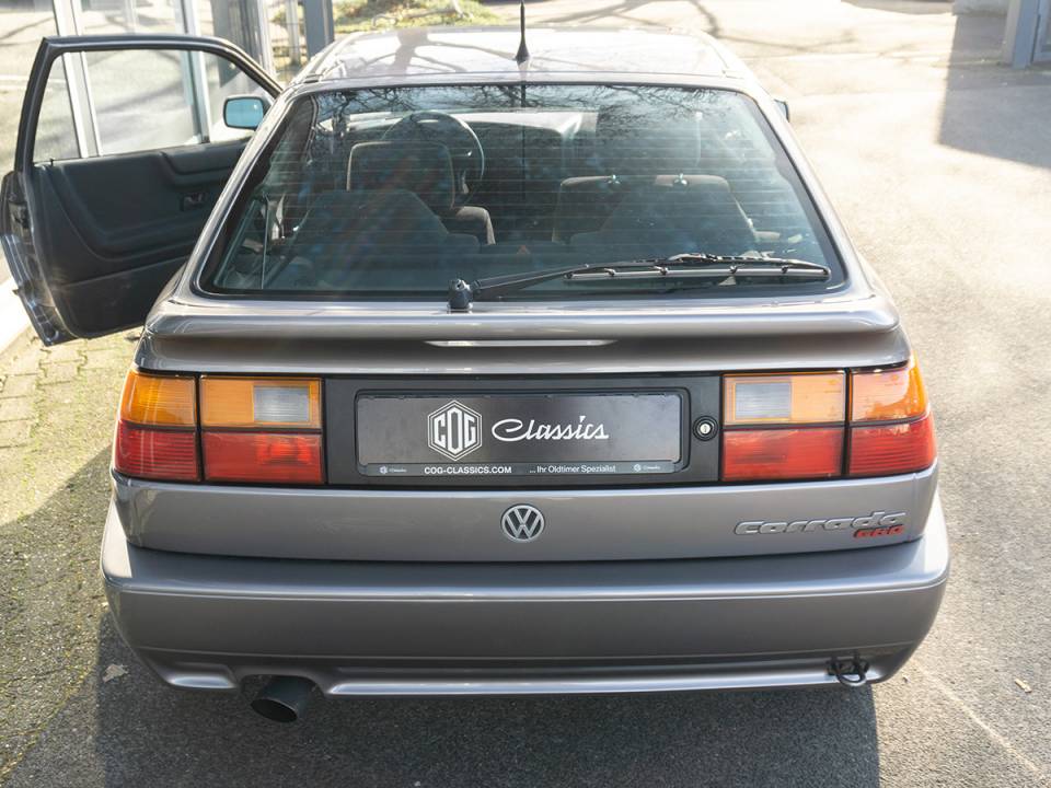 Bild 10/45 von Volkswagen Corrado G60 1.8 (1990)