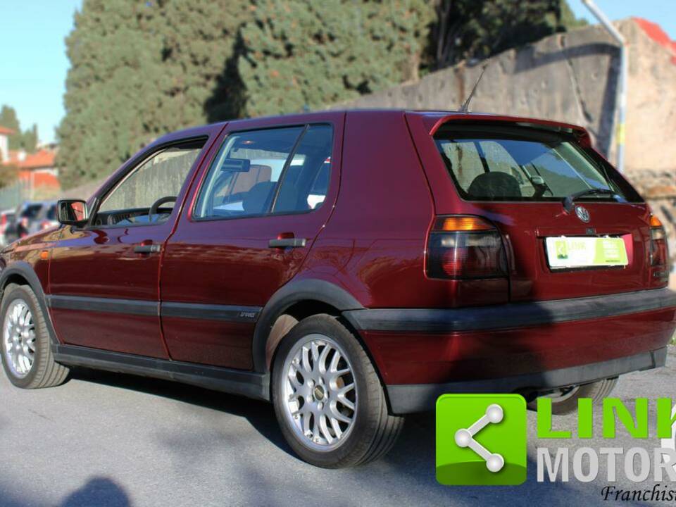 Bild 2/10 von Volkswagen Golf III 2.8 VR6 (1993)