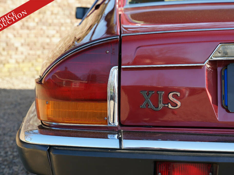 Image 35/50 of Jaguar XJ-S V12 (1986)