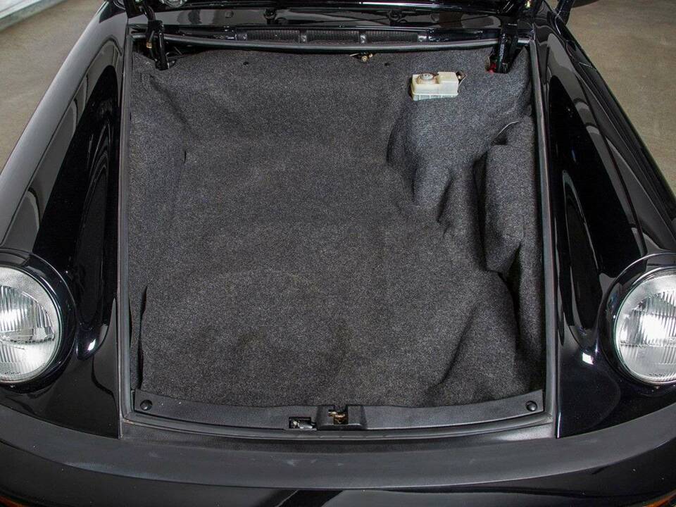 Bild 21/25 von Porsche 911 Carrera 3.2 (1987)