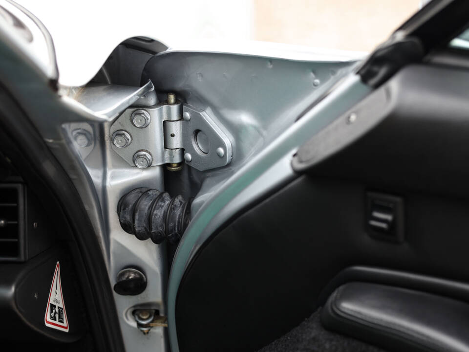 Image 40/90 de Porsche 911 Carrera 4S (1996)