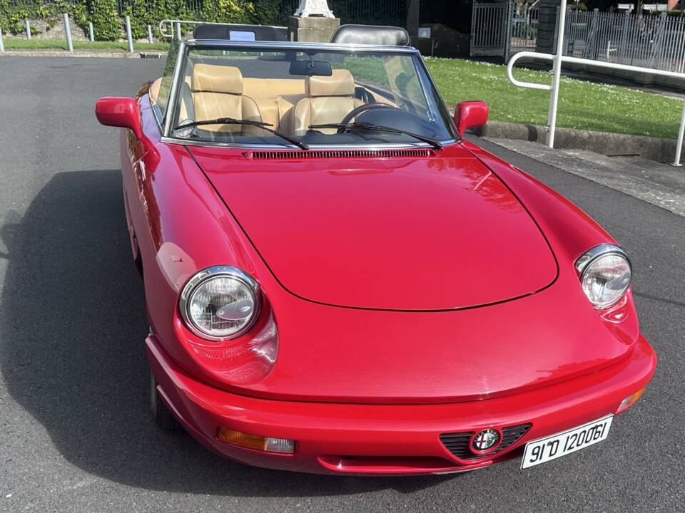 Image 3/50 of Alfa Romeo 2.0 Spider (1991)