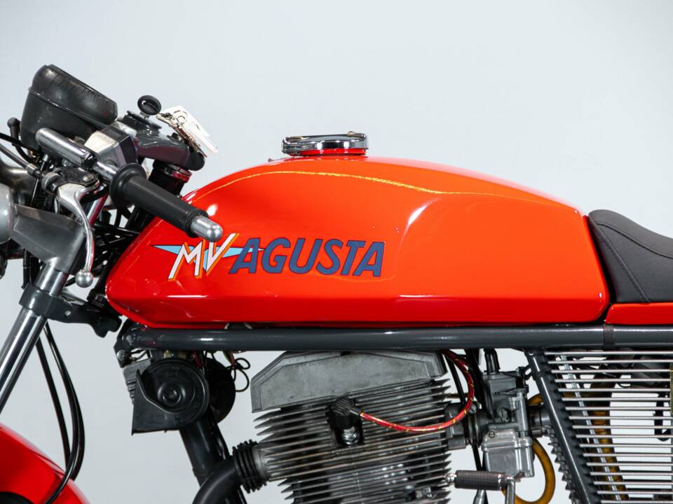 Image 16/50 of MV Agusta DUMMY (1975)