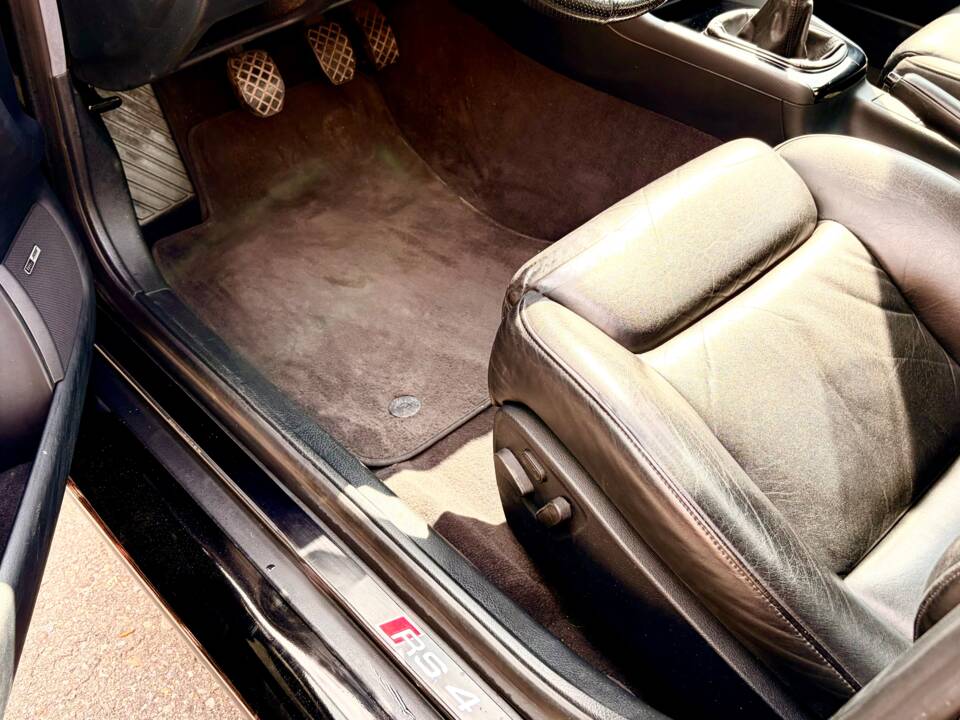 Afbeelding 11/14 van Audi RS4 Avant (2001)