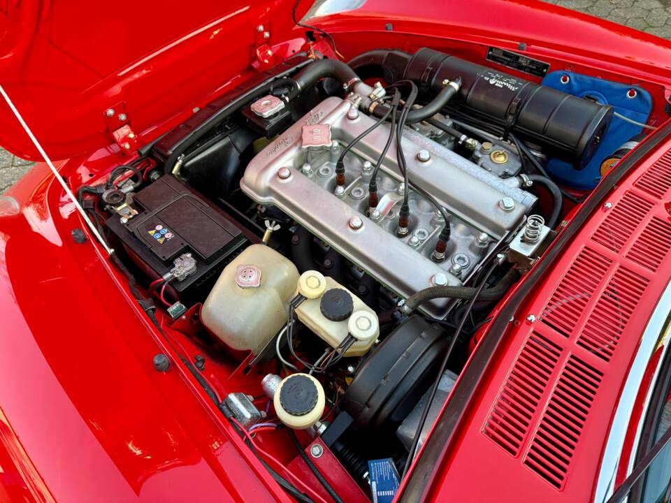 Immagine 4/54 di Alfa Romeo Spider Veloce 2000 (1977)