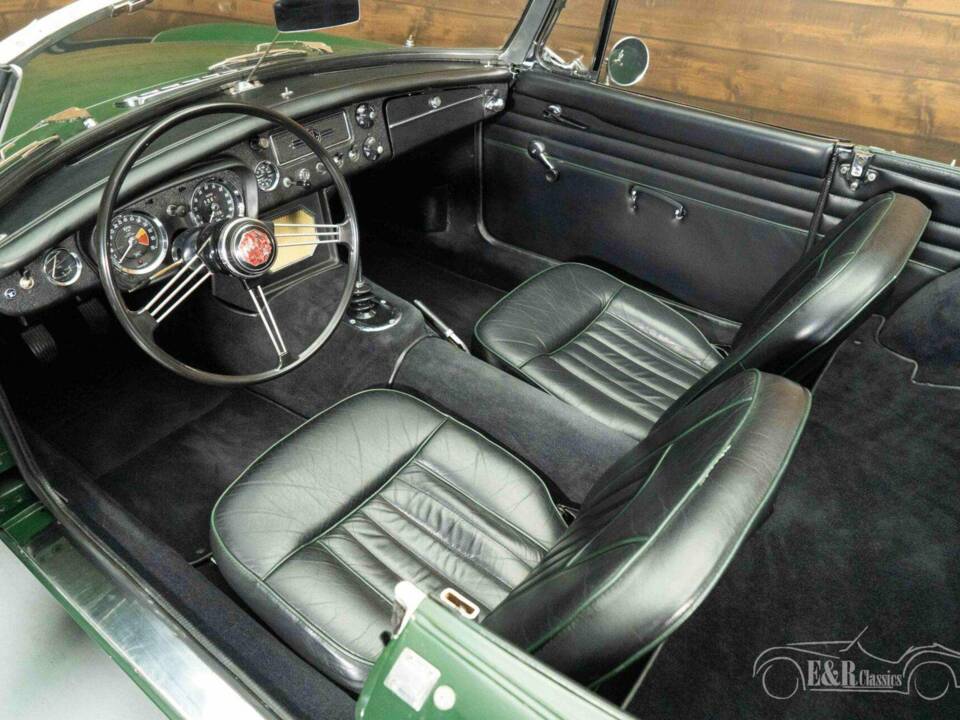 Image 4/19 de MG MGB (1966)