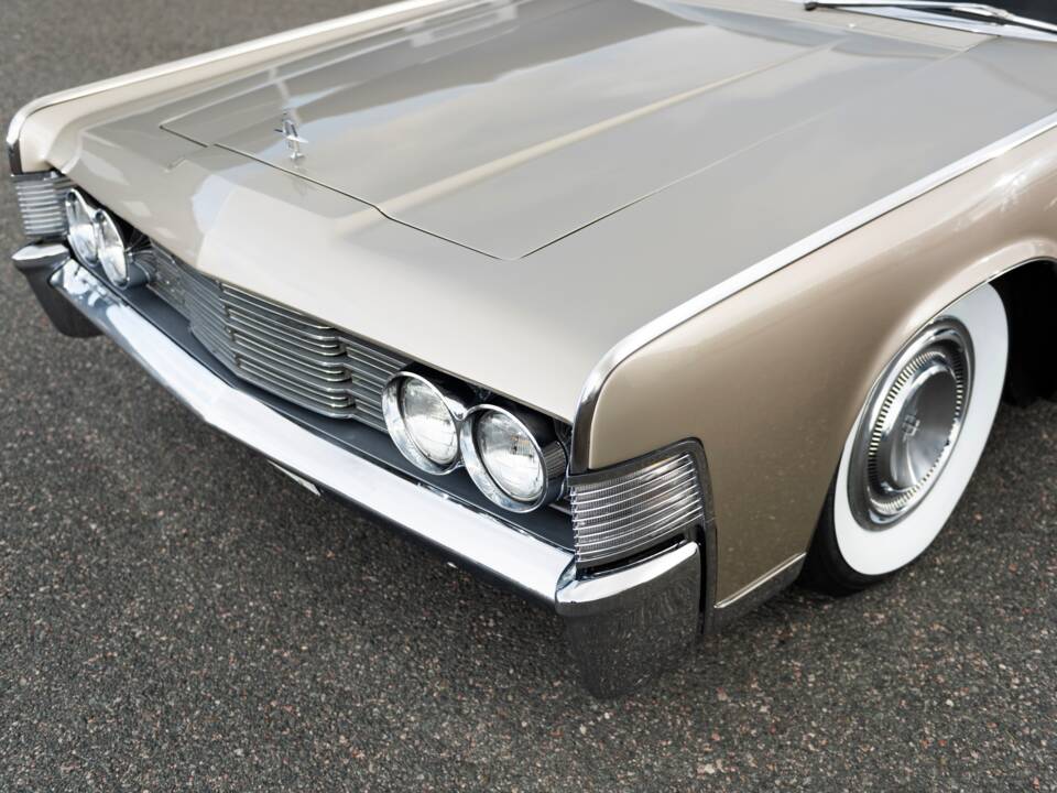 Bild 12/100 von Lincoln Continental Convertible (1965)