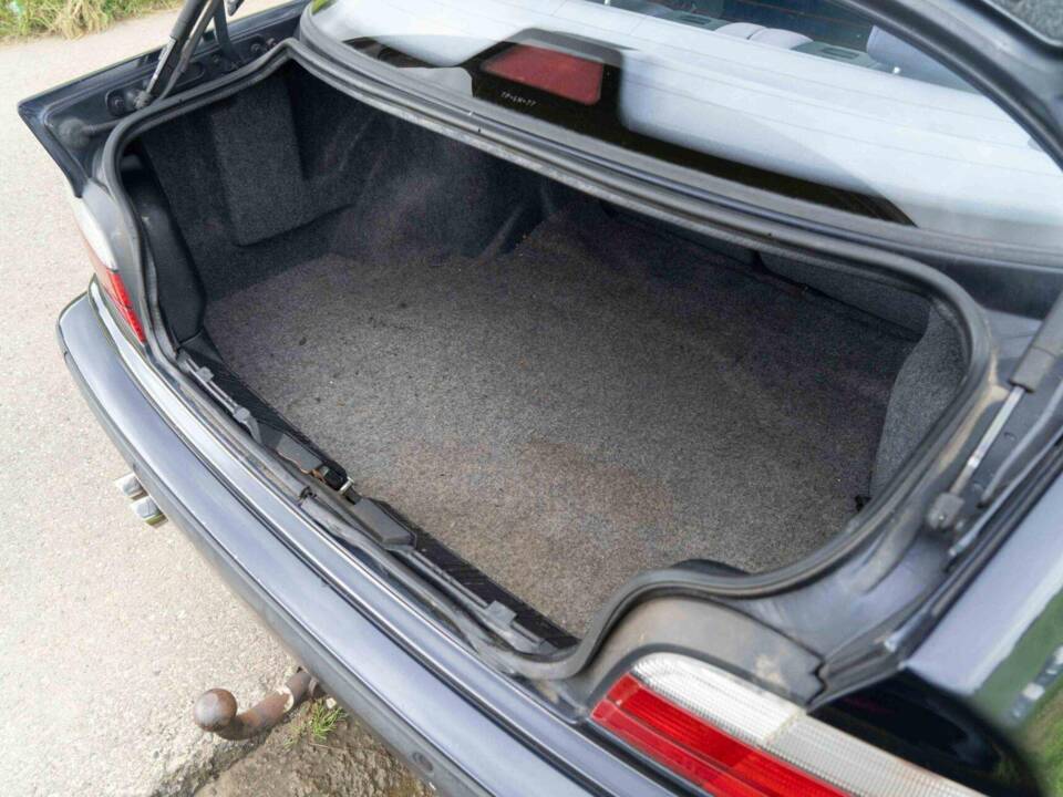 Bild 25/40 von BMW 316i (1998)
