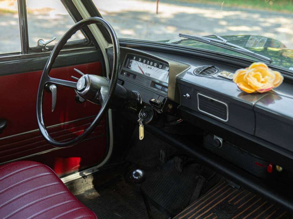 Image 23/49 of FIAT 1100 R (1966)