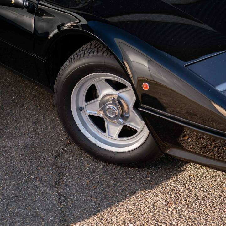 Image 14/50 of Ferrari 512 BBi (1984)