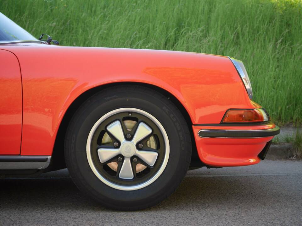 Image 16/50 de Porsche 911 2.4 S (1900)