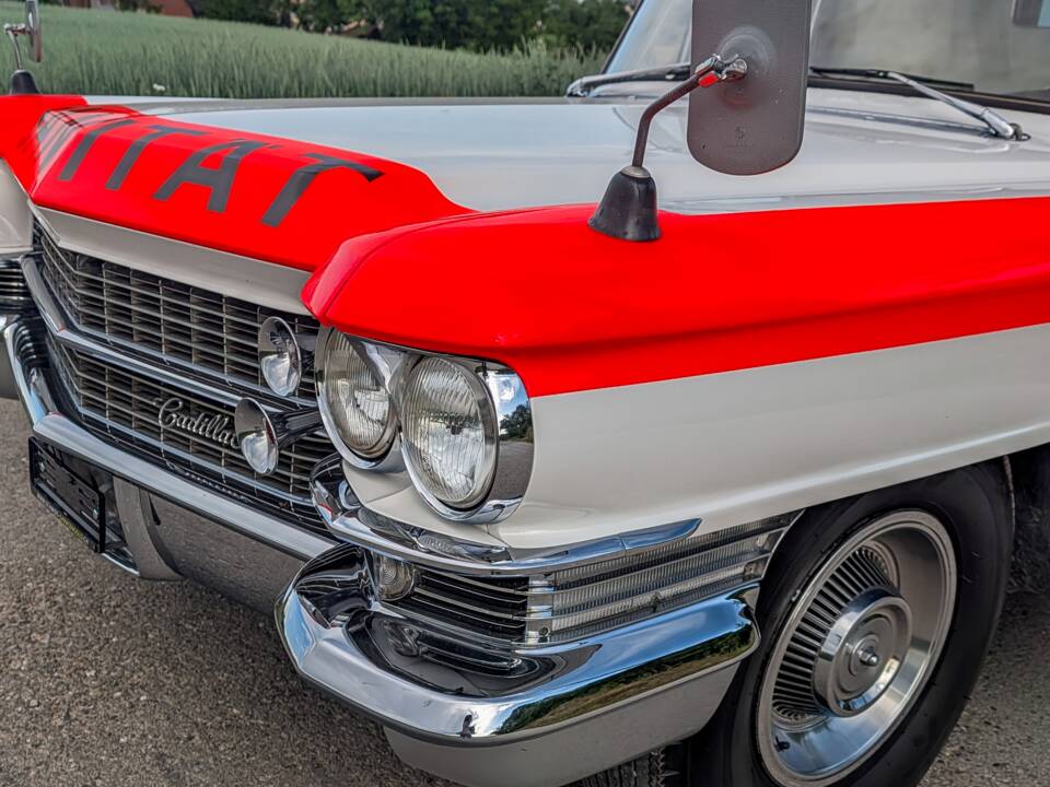 Image 15/51 of Cadillac Ambulance Carrosserie Köng (1964)