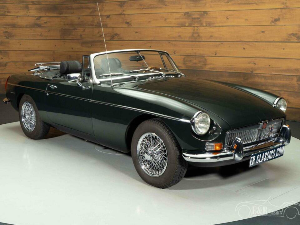 Obraz 3/19 pojazdu MG MGB (1973)