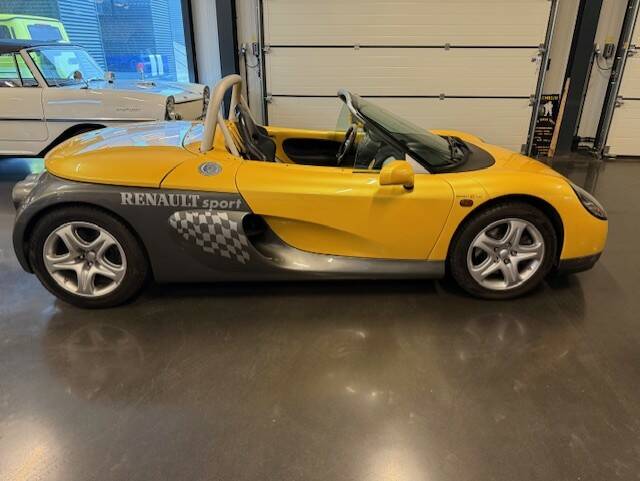 Image 7/26 of Renault Sport Spider (1997)