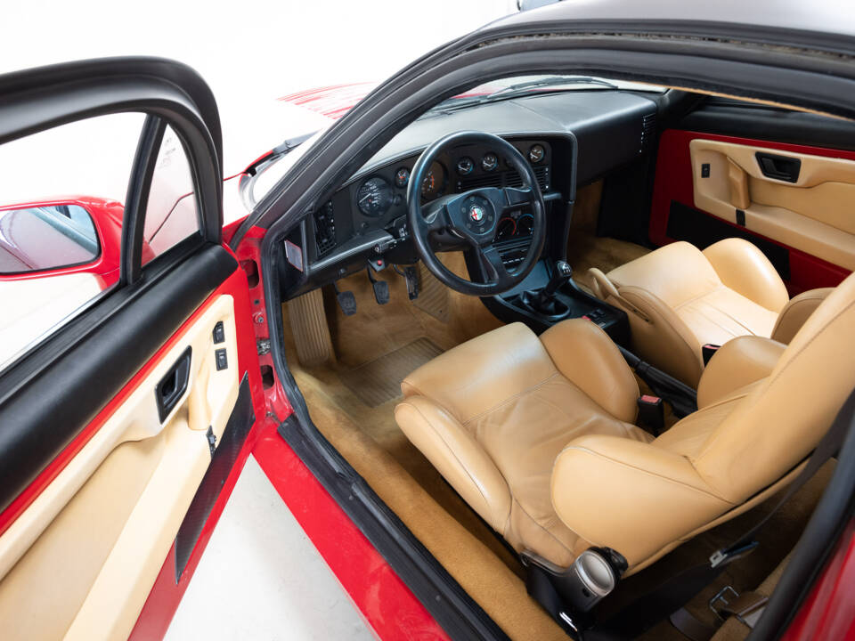 Image 7/32 de Alfa Romeo SZ (1994)