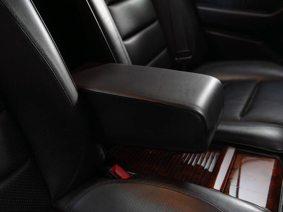 Bild 33/38 von Mercedes-Benz 500 E (1992)