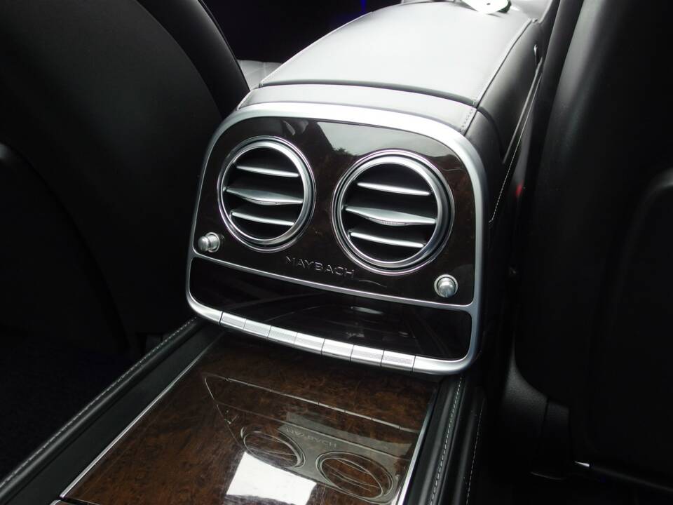 Bild 43/99 von Mercedes-Benz Maybach S 500 (2015)