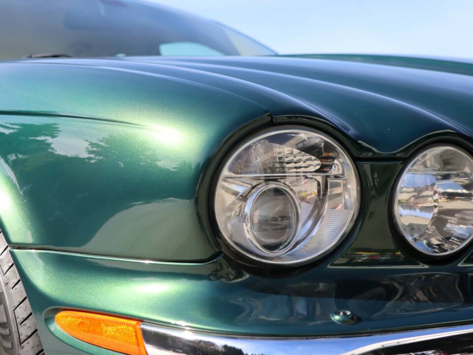 Imagen 46/50 de Jaguar XJ 8 4.2 (2006)