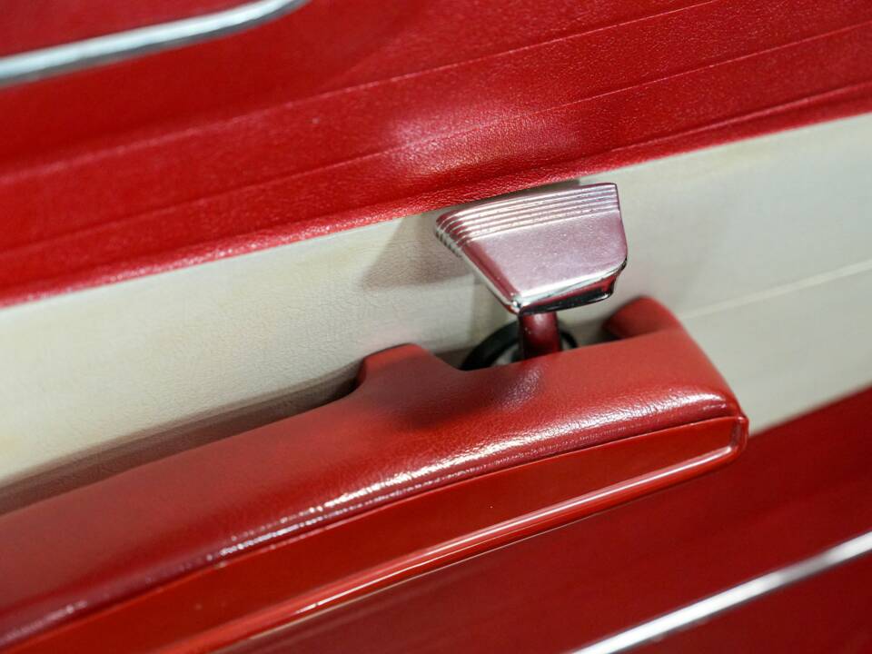 Bild 34/43 von Plymouth Fury (1961)