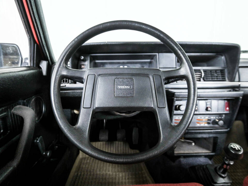 Bild 6/50 von Volvo 240 Turbo (1982)