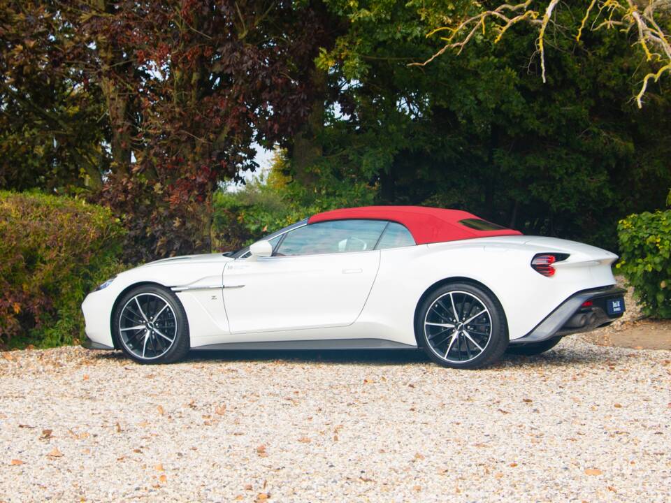 Bild 18/37 von Aston Martin Vanquish Zagato Volante (2017)