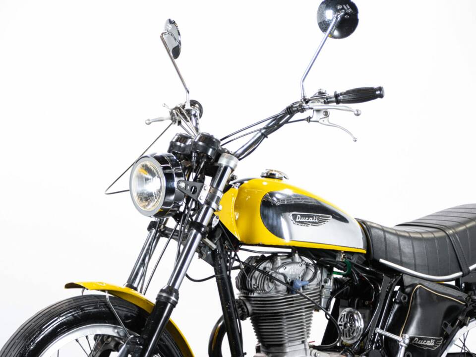 Bild 38/50 von Ducati 450 Scrambler (1969)
